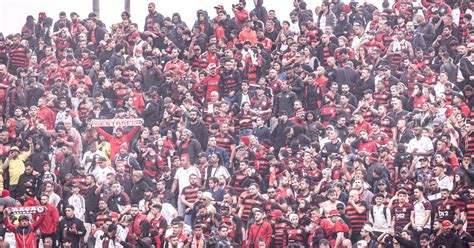 Torcedores do Flamengo tentam invadir Laranjeiras: Odds e Apostas para o Fla-Flu